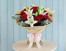 Букет цветов из:  Лилии и Розы #REPLACE_PRED# Петровское