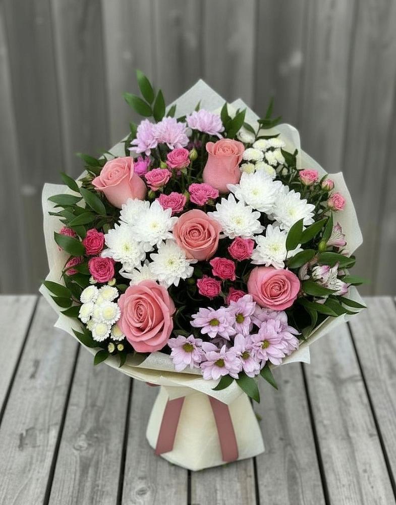 Букет цветов из: Альстромерии, Гвоздики, Розы и Хризантемы в Петровское