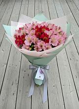 Букет цветов из:  Альстромерии #REPLACE_PRED# Петровское