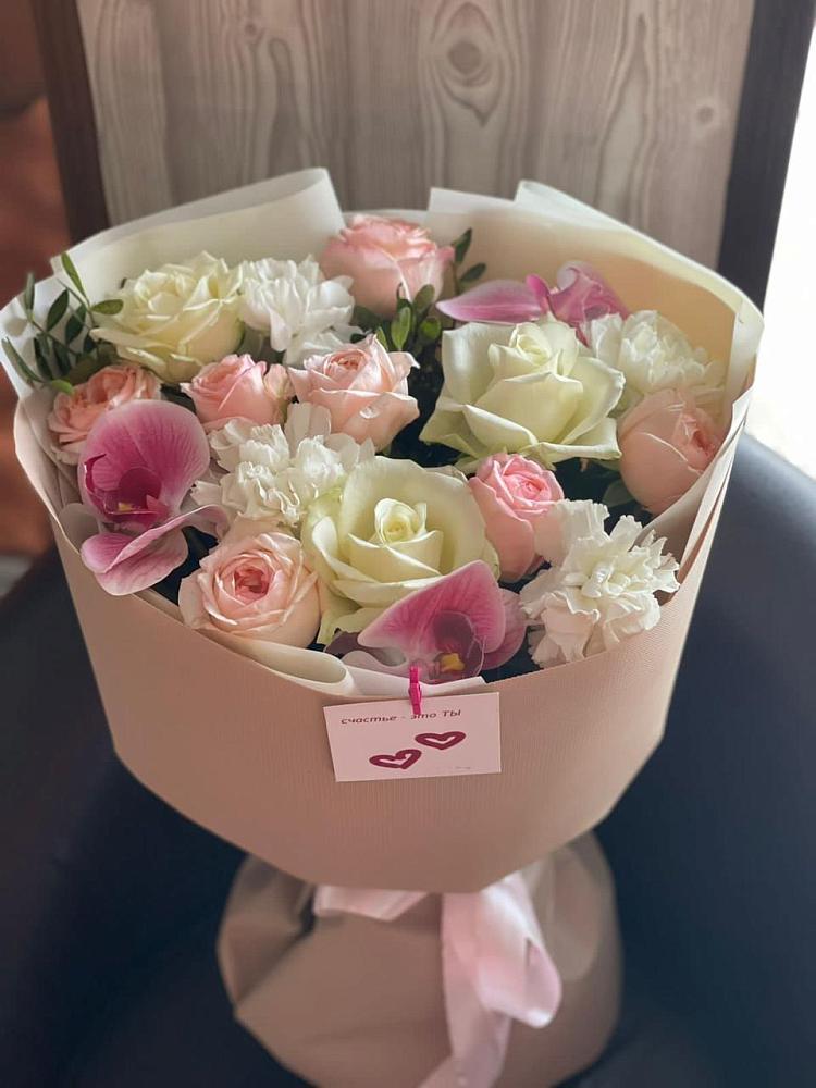 Букет цветов из: Орхидеи, Розы и Гвоздики в Петровское