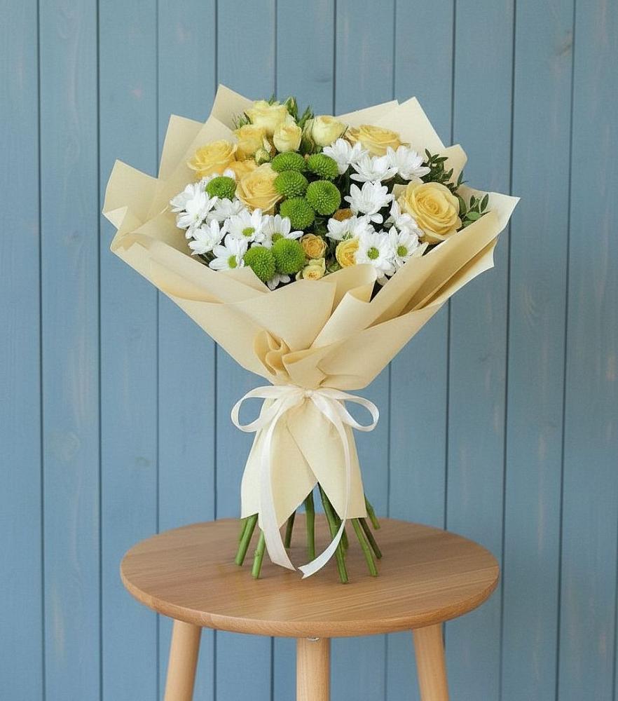 Букет цветов из: Хризантемы и Розы в Петровское