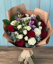Букет цветов из:  Розы и Альстромерии в Петровское