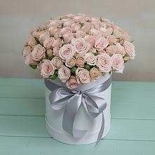 Цветочная композиция из Розы в шляпной коробке в Петровское