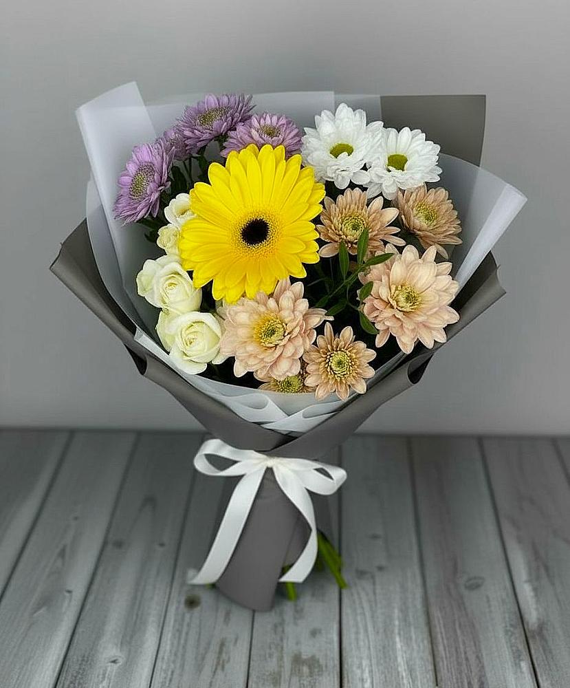 Букет цветов из: Розы, Герберы и Хризантемы в Петровское