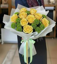 Букет цветов из:  Хризантемы и Розы в Петровское