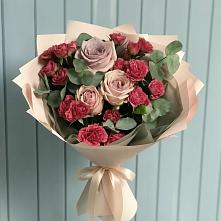 Букет цветов из:  Гвоздики и Розы в Петровское