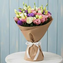 Букет цветов из:  Лизиантусы в Петровское