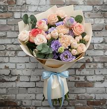 Букет цветов из:  Розы, Лизиантусы и Гвоздики в Петровское