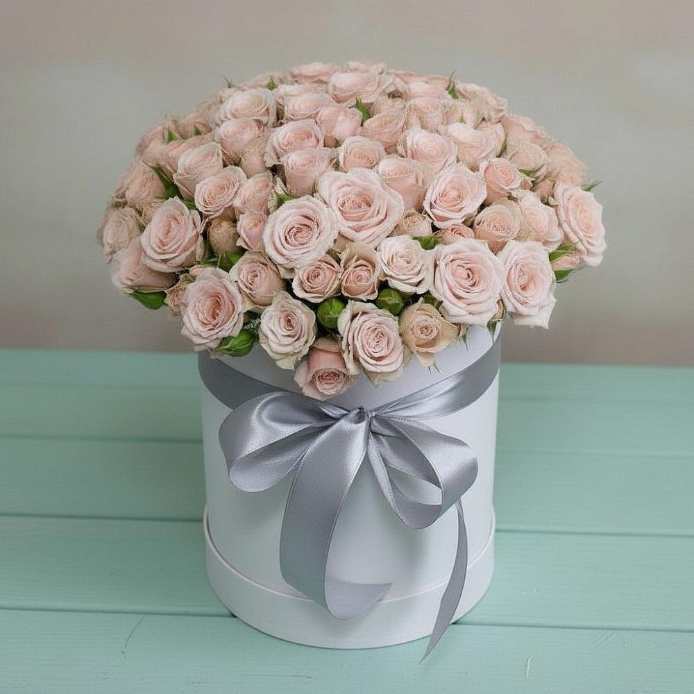 Цветочная композиция из Розы в шляпной коробке в Петровское