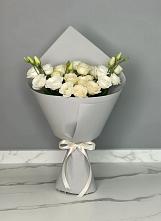 Букет цветов из:  Розы и Лизиантусы в Петровское